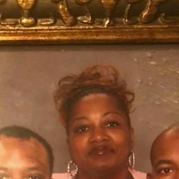 Meet your Posher, Deborah - Picture 1 of 1